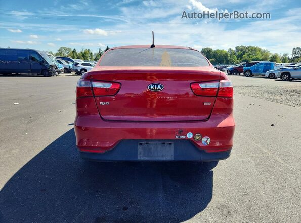 KNADM4A31H6048313 2017 KIA RIO Red Вид ззаду