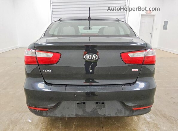KNADM4A35H6074753 2017 KIA RIO Black Widok z tyłu
