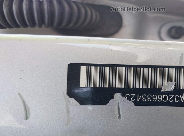 KNADM5A32G6633423 2016 KIA RIO Silver ძრავის განყოფილების ხედი