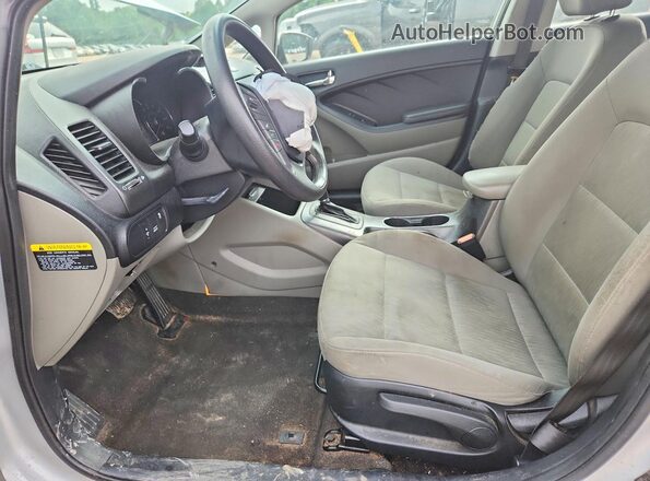KNAFK4A6XG5478337 2016 KIA FORTE Silver Widok wnętrza z przodu