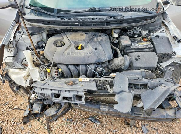 KNAFK4A6XG5478337 2016 KIA FORTE Silver Widok wnętrza z tyłu