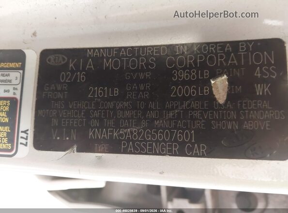 KNAFK5A82G5607601 2016 KIA FORTE Silver Vista del compartimento del motor