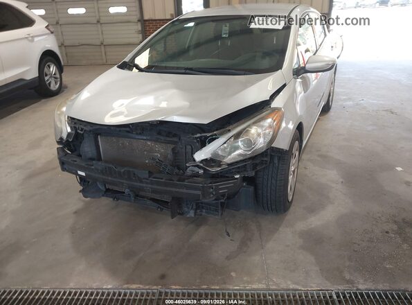 KNAFK5A82G5607601 2016 KIA FORTE Silver Vista interior trasera