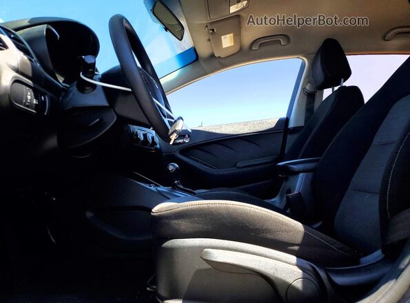 KNAFK5A85G5638891 2016 KIA FORTE Gray Вид салону спереду