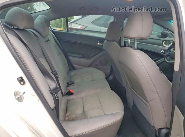 KNAFX4A67G5559412 2016 KIA FORTE White Widok tylnych siedzeń