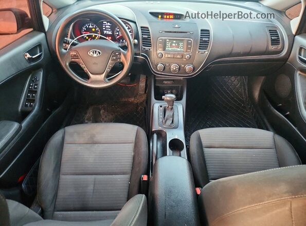 KNAFX4A6XG5584451 2016 KIA FORTE Gray Widok deski rozdzielczej