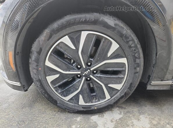 KNDC34LA1P5149658 2023 KIA EV6 Gray 360 interior view