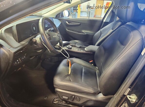 KNDC34LA5R5214644 2024 KIA EV6 Black Սալոնի դիմացի տեսք