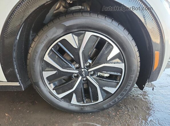 KNDC34LA7P5607154 2023 KIA EV6 Белый 