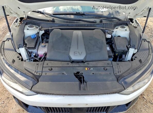 KNDC3DLC1R5614007 2024 KIA EV6 White ძრავის განყოფილების ხედი