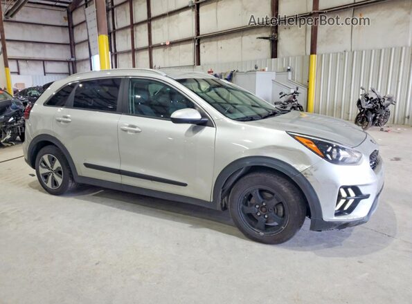KNDCB3LC5M5488501 2021 KIA NIRO Silver Przód prawy