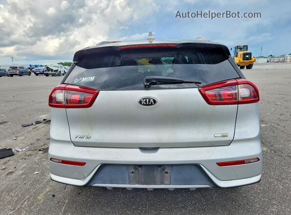 KNDCB3LC7H5074674 2017 KIA NIRO Silver Widok z tyłu