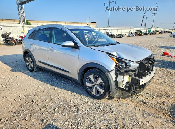 KNDCB3LC8M5464256 2021 KIA NIRO Silver Front right