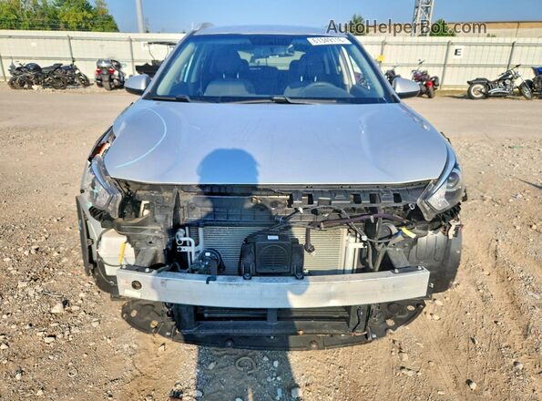 KNDCB3LC8M5464256 2021 KIA NIRO Silver Front view