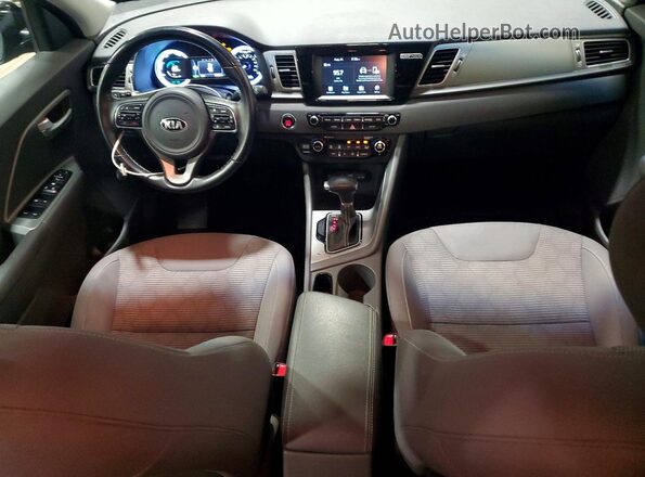 KNDCB3LC9H5069783 2017 KIA NIRO Black Dashboard view
