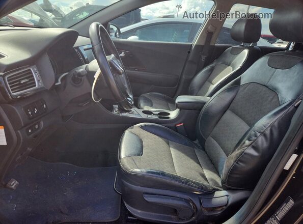 KNDCC3LC4H5065900 2017 KIA NIRO Черный Вид салона спереди