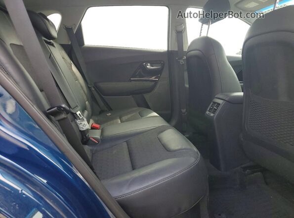 KNDCC3LC6J5108574 2018 KIA NIRO Blue Rear interior view