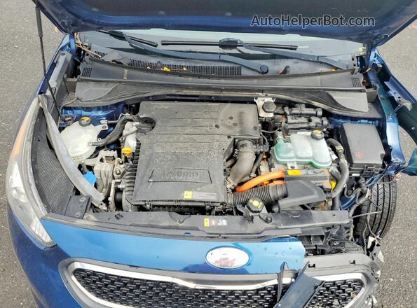KNDCC3LC6J5108574 2018 KIA NIRO Blue Engine compartment view