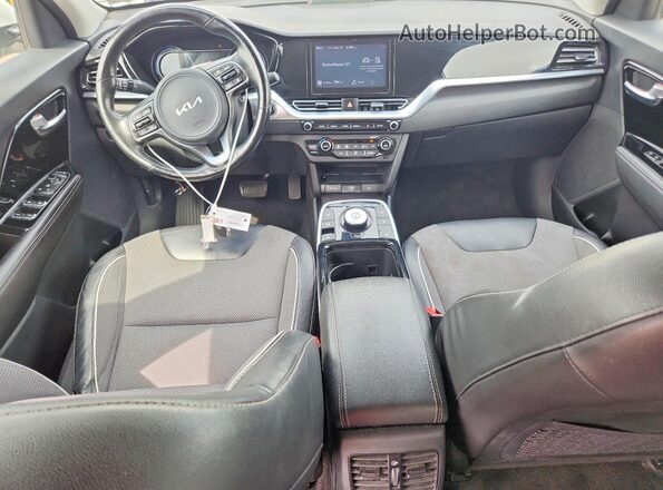 KNDCC3LG4N5159855 2022 KIA NIRO White წინა პანელის ხედი