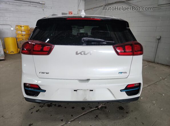 KNDCC3LG4N5159855 2022 KIA NIRO White 