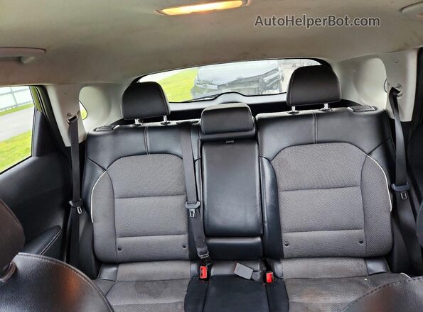 KNDCC3LG5N5158617 2022 KIA NIRO Black Widok tylnych siedzeń