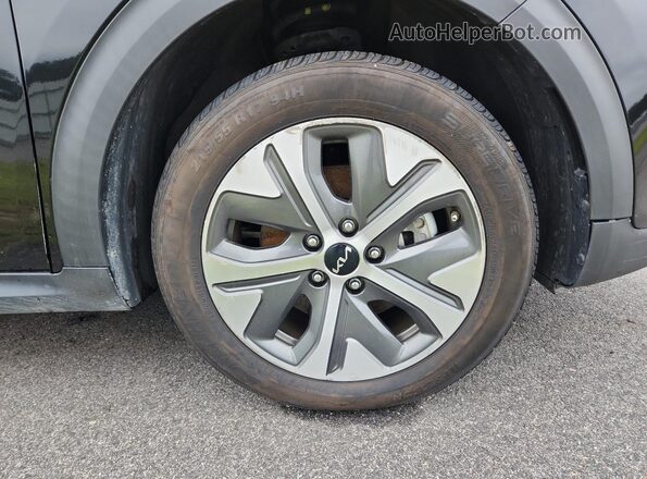 KNDCC3LG5N5158617 2022 KIA NIRO Black 