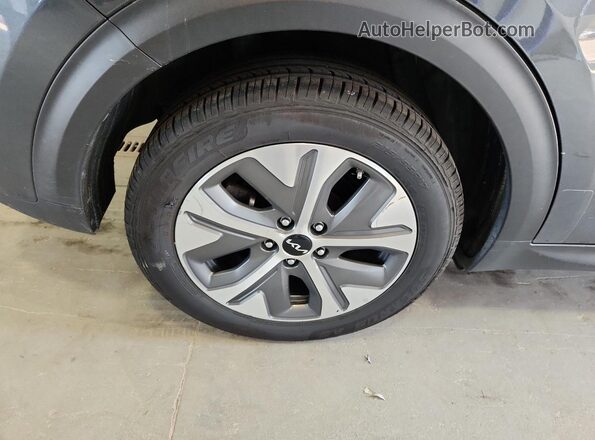 KNDCC3LG9N5160595 2022 KIA NIRO Black 