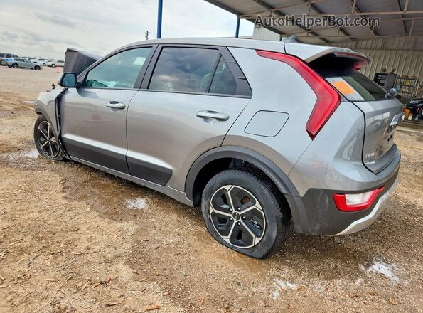 KNDCP3LE6T5328516 2026 KIA NIRO Серебряный Задняя левая четверть