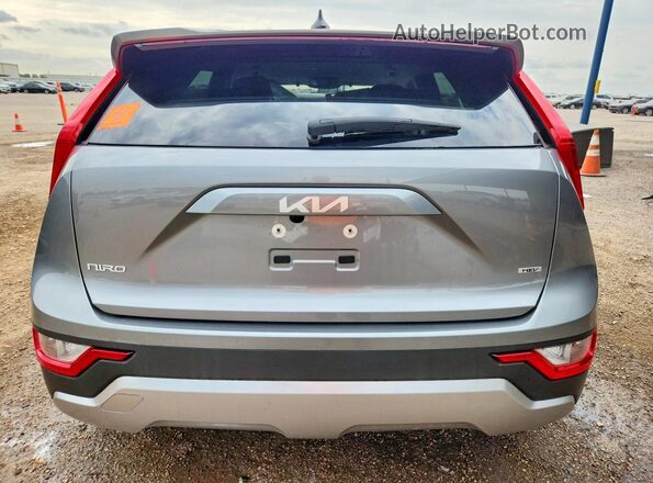 KNDCP3LE6T5328516 2026 KIA NIRO Серебряный Вид сзади