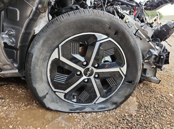 KNDCP3LE6T5328516 2026 KIA NIRO Серебряный 