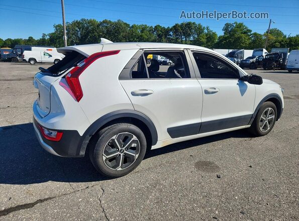 KNDCP3LE9T5329076 2026 KIA NIRO White Tył prawy