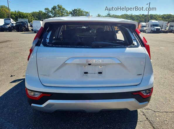 KNDCP3LE9T5329076 2026 KIA NIRO White Widok z tyłu