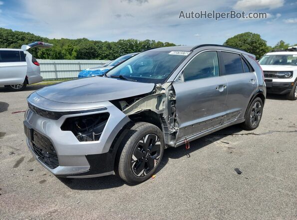 KNDCR3L12P5075479 2023 KIA NIRO Gray 