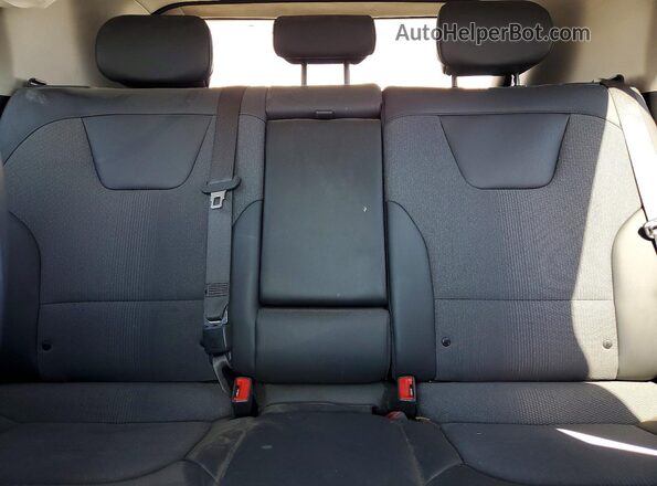 KNDCR3L16R5110463 2024 KIA NIRO White Vista de los asientos traseros