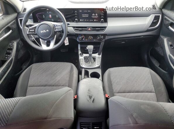 KNDEPCAA4R7607758 2024 KIA SELTOS Gray Widok deski rozdzielczej