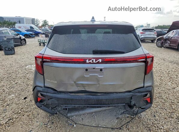 KNDEPCAA4R7607758 2024 KIA SELTOS Gray Widok z tyłu