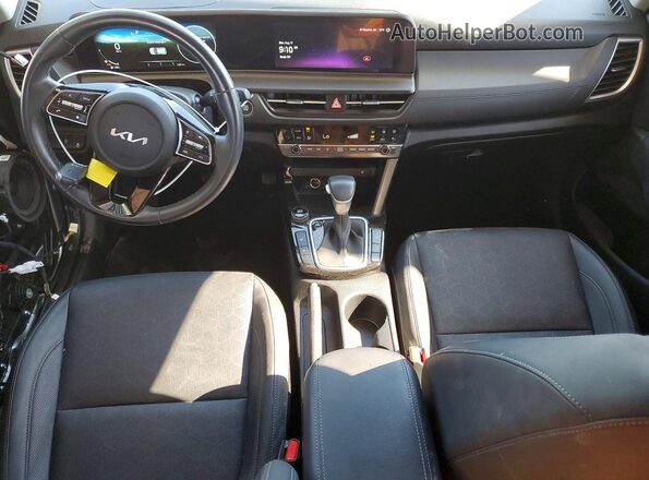 KNDER2AA8R7564711 2024 KIA SELTOS Gray Dashboard view