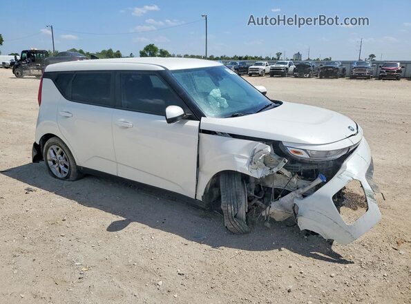 KNDJ23AU7M7781663 2021 KIA SOUL White Delantero derecho