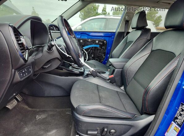 KNDJ53AF3N7819075 2022 KIA SOUL Blue წინა სალონის ხედი