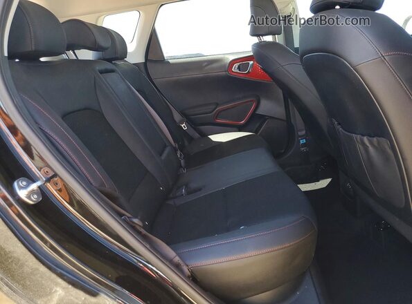 KNDJ53AU5S7922752 2025 KIA SOUL Black Widok tylnych siedzeń