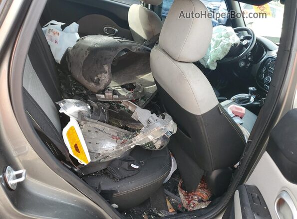 KNDJP3A51G7307318 2016 KIA SOUL Charcoal Rear seats view