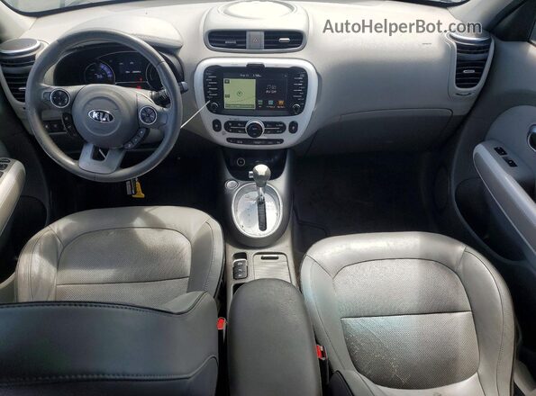 KNDJX3AE7G7013082 2016 KIA SOUL Black Dashboard view