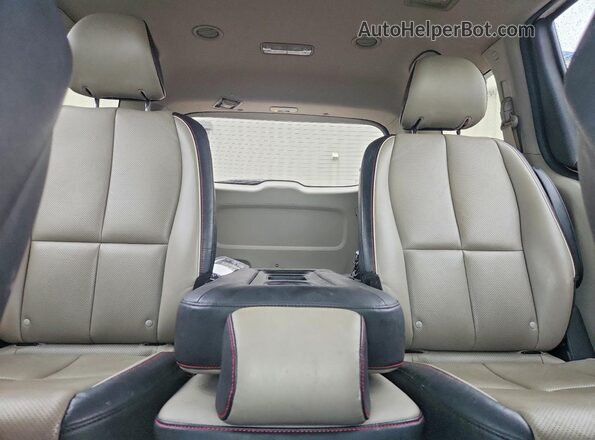 KNDMB5C11L6639695 2020 KIA SEDONA White Հետևի նստատեղերի տեսք