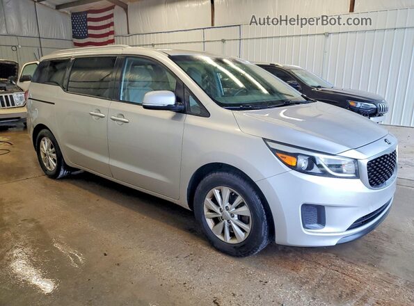 KNDMB5C1XG6103463 2016 KIA SEDONA Серебряный Вид спереди