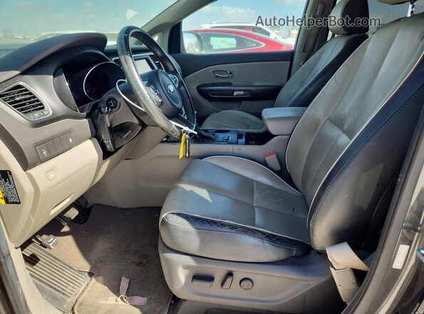 KNDMB5C1XH6281181 2017 KIA SEDONA Gray წინა სალონის ხედი