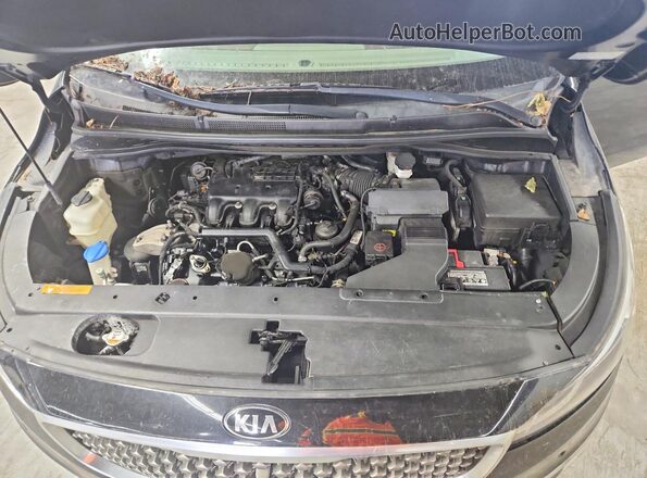 KNDME5C17H6278973 2017 KIA SEDONA Black ძრავის განყოფილების ხედი