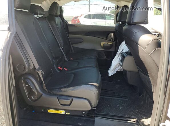 KNDNB5KA1S6044737 2025 KIA CARNIVAL Charcoal Vista interior trasera