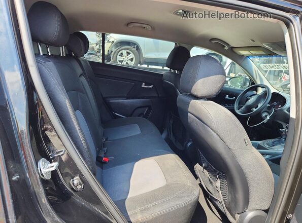 KNDPB3AC1G7831401 2016 KIA SPORTAGE Black Vista interior trasera
