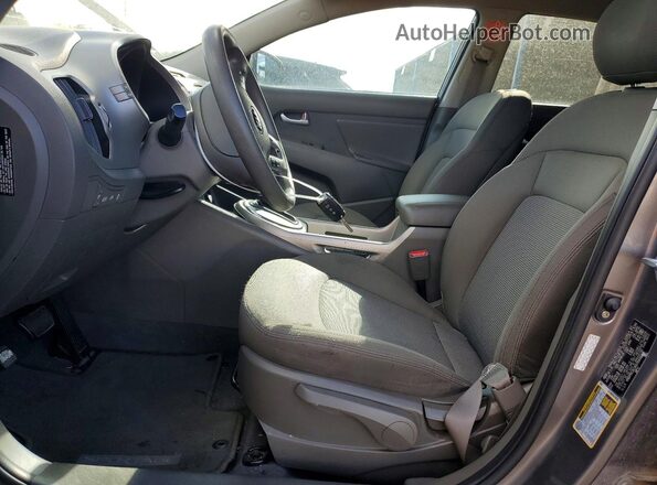 KNDPBCAC4G7840691 2016 KIA SPORTAGE Серый Вид салона спереди