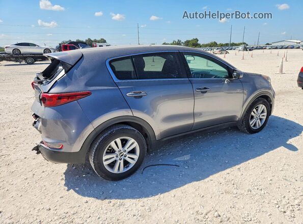 KNDPM3AC8J7365502 2018 KIA SPORTAGE Серебряный Задняя правая четверть